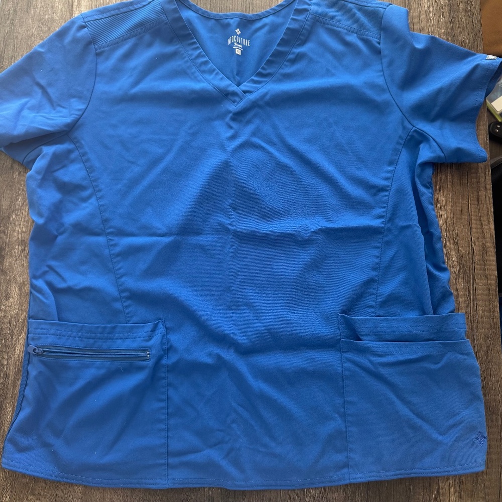 Med Couture Touch V-Neck Knit Back Top | 7468 | Sz XL